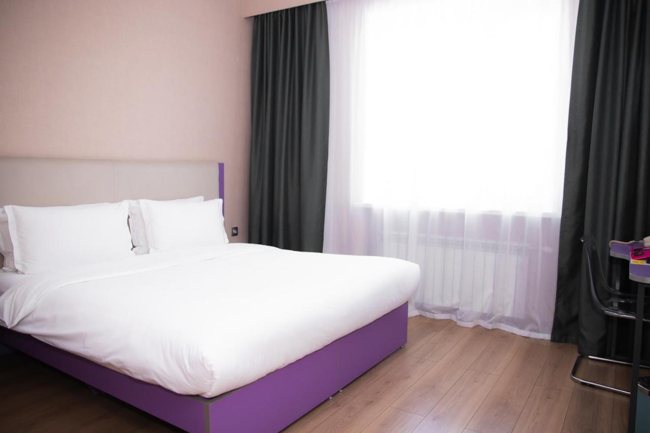 City Hotel Shymkent Exterior foto